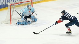 Hráči Nitry nepretrhli šnúru prehier, na domácom ľade im nestačili sily na Slovan