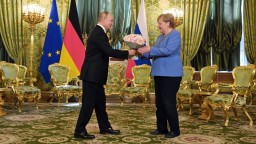 Merkelová pripustila chyby vo svojej politike voči Rusku