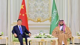 Čínsky prezident rokoval v Rijáde s arabskými krajinami, označil to za míľnik