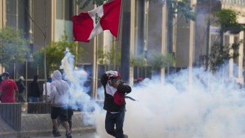 Pri demonštráciách proti novej prezidentke v Peru zahynulo od nedele sedem ľudí
