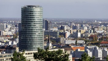 Národná banka Slovenska nepredpovedá prepad ekonomiky v roku 2023. Zmiernila výhľad inflácie