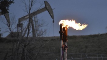 Rusko by kvôli cenovému stropu mohlo znížiť ťažbu ropy až o sedem percent, povedal Novak