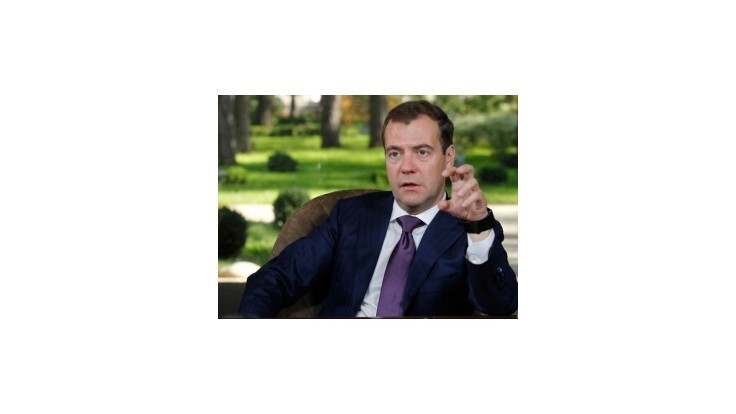 Asad spravil fatálnu chybu, tvrdí Medvedev