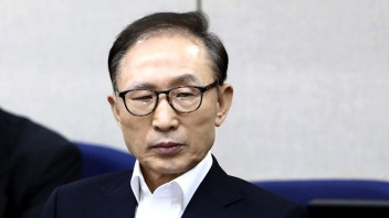 Omilostili juhokórejského exprezidenta I Mjong-baka, odpykával si 17-ročný trest väzenia