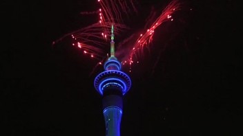 Nový Zéland privítal rok 2023. Ohňostroj odpálili z ikonickej veže