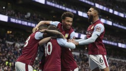 Aston Villa zdolala Tottenhamom Hotspur, Chelsea s Nottinghamom remizovala