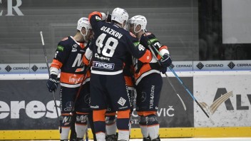 Michalovce uspeli po sérií štyroch prehier, na domácom ľade zdolali Slovan