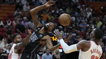 NBA: Brooklyn vyhral o bod na palubovke Miami. V zápase sa však zranil hviezdny Kevin Durant
