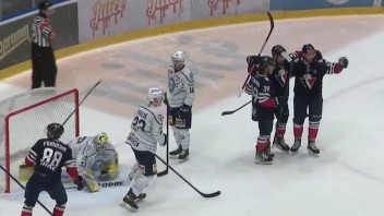 V hokejovej Tipos extralige ukradla Nitra dva body Slovanu