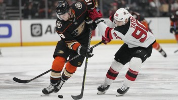 NHL: New Jersey uspelo na ľade Anaheimu. Tatar pomohol k víťazstvu asistenciou