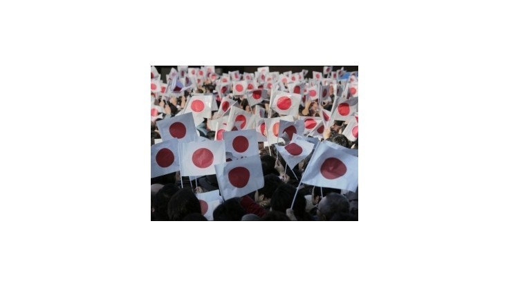 Japonci menia povojnovú ústavu, ktorá zakazuje armádu