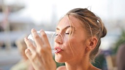 Varovné príznaky, keď nepijete dostatok vody: Aj takto dáva telo najavo dehydratáciu