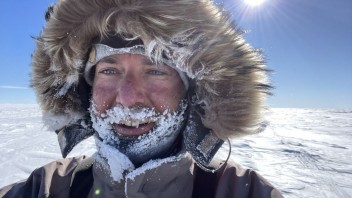 ROZHOVOR: Slovák, ktorý dobyl južný pól. Martin Navrátil prešiel na Antarktíde bielym peklom
