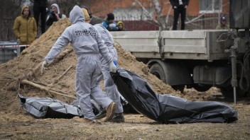 Mŕtvych Rusov v Makijivke bolo viac, ako Moskva priznala, píše BBC