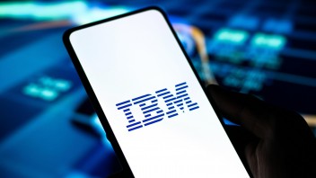 IBM oznámila veľké prepúšťanie. Technologická firma sa zbavuje niektorých aktív