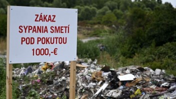 Hojsík a Nicholsonová upozornili na nebezpečné skládky odpadu na území Slovenska