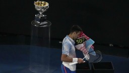 Australian Open: Djokovič získal 22. grandslamový titul, vyrovnal sa Nadalovi