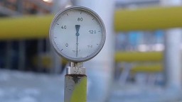Rusko zastaví dodávku ropy do krajín, ktoré si uplatňujú cenový strop