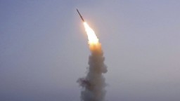 USA by Ukrajine mohli poskytnúť rakety dlhšieho doletu. Rusko to označilo za červenú líniu