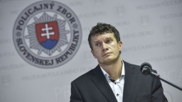 Exšéfa NAKA Branislava Zuriana mala obviniť inšpekcia, podozrievajú ho z vynášania z polície