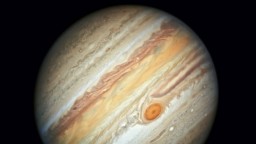 Astronómovia objavili 12 nových mesiacov okolo planéty Jupiter