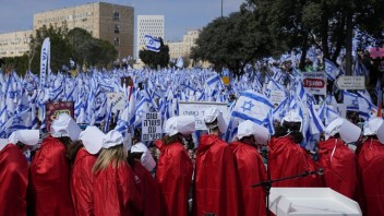 V Jeruzaleme protestuje podľa odhadov až 100-tisíc ľudí, nesúhlasia s vládnym návrhom súdnej reformy