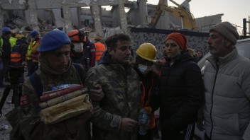 Horskí záchranári by išli pomôcť do Turecka znova. Spomienky na nebezpečné zážitky v nich však stále rezonujú