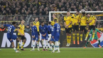 Liga majstrov: Adeyemi zariadil triumf Dortmundu nad Chelsea, Benfica vynulovala Bruggy