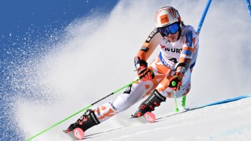 Vlhovej patrí po prvom kole obrovského slalomu na MS deviate miesto