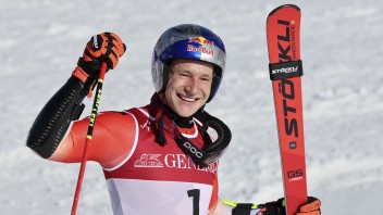 Odermatt triumfoval po zjazde aj v obrovskom slalome