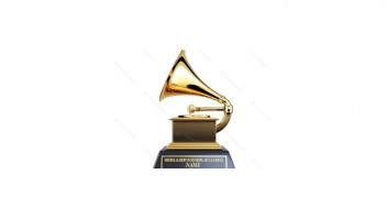 Večer rozdajú Grammy, umelci si majú dať pozor na nahotu