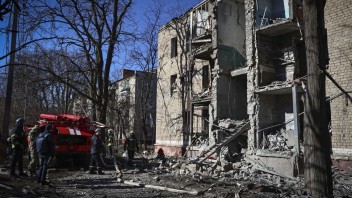 Rusko sa na Ukrajine dopustilo mnohých vojnových zločinov, uvádza správa OSN