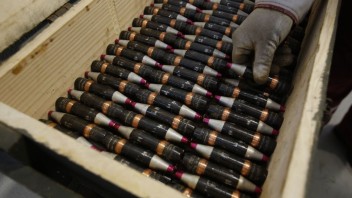 EÚ sa zhodla na spoločnom nákupe munície pre Ukrajinu, vyčlení dve miliardy eur