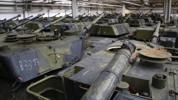 USA urýchlia dodávku tankov Abrams na Ukrajinu, dodajú však starší model