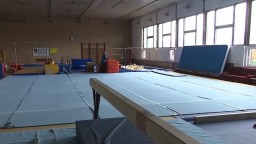 Známa gymnastická hala v Bratislave chátra. Rekonštrukcie sa tak skoro nedočká