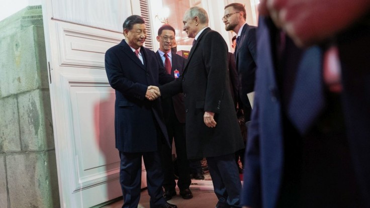 Čínsky prezident Si Ťin-pching odletel z Moskvy, ukončil trojdňovú návštevu