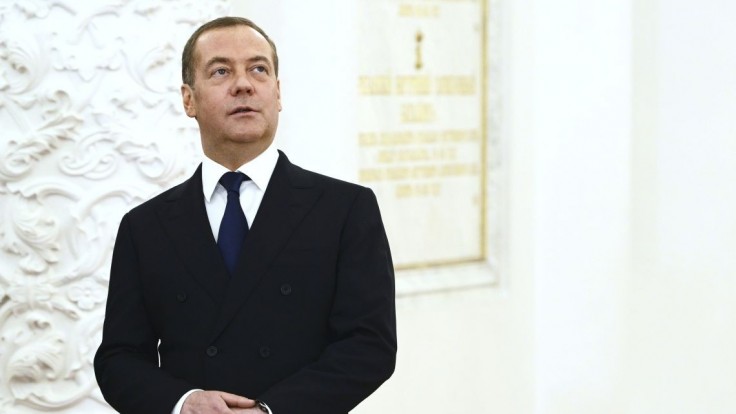 Rusko chce na Ukrajine vytvoriť demilitarizované zóny, vyhlásil Medvedev