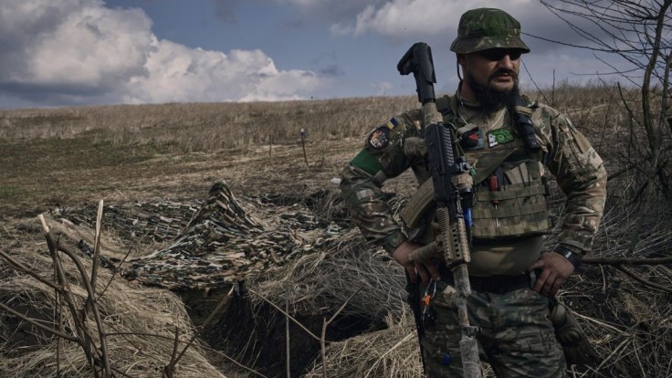 Ruské jednotky takmer obkľúčili Bachmut, nepriamo uviedol ukrajinský generálny štáb