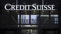 Credit Suisse stále pomáha bohatým Američanom vyhýbať sa plateniu daní