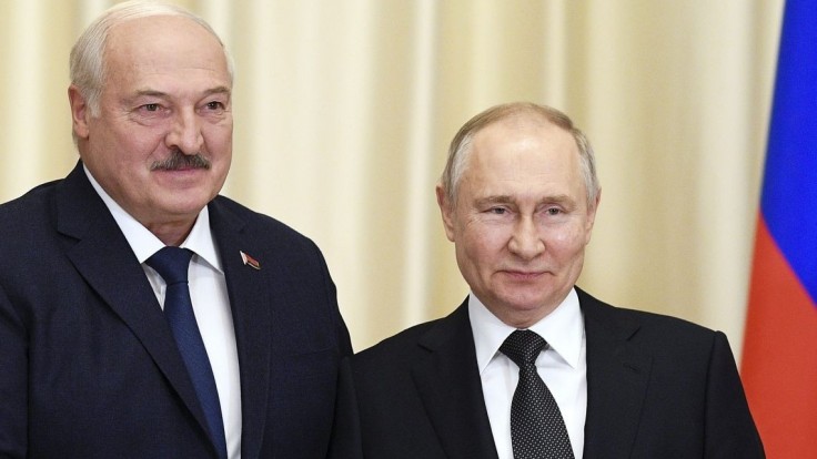 Lukašenko chce prímerie medzi Ruskom a Ukrajinou. Varoval Kyjev pred protiofenzívou