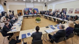 Ministri zahraničia východného krídla NATO zjednotili postoje pred summitom aliancie