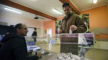 Po bulharských predčasných voľbách vedie blok expremiéra Borisova, krajinu čakajú zdĺhavé vyjednávania