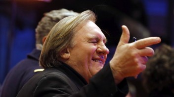 Trinásť žien obvinilo Gérarda Depardieua zo sexuálneho násilia, francúzsky herec to odmieta