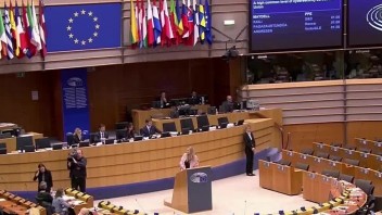 Belgický súd prepustí z väzby europoslankyňu Kailisovú, bude mať elektronický náramok