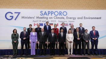 Ministri skupiny G7 rokovali v Japonsku. Chcú docieliť nulové emisie a stopnúť znečisťovanie plastami