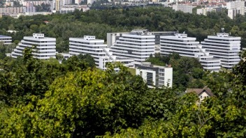 NAKA zadržala zamestnanca Univerzity Komenského, keď preberal úplatok 20-tisíc eur