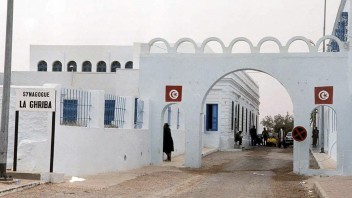 Na tuniskom ostrove Džerba sa strieľalo. Útok si vyžiadal najmenej štyri obete a 9 zranených