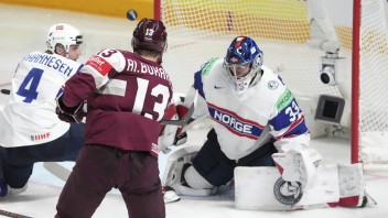 Domáci hokejisti potešili fanúšikov. Lotyšsko na MS zdolalo Nórsko