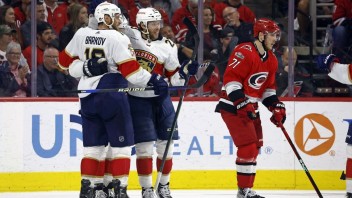 NHL: Tkachuk rozhodol o víťazstve Floridy nad Carolinou, ujala sa vedenia