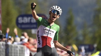 Zana vyhral 18. etapu na pretekoch Giro d´Italia, ružový dres si udržal Thomas